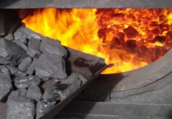 Как топить печь углем? Раскрываем все секреты